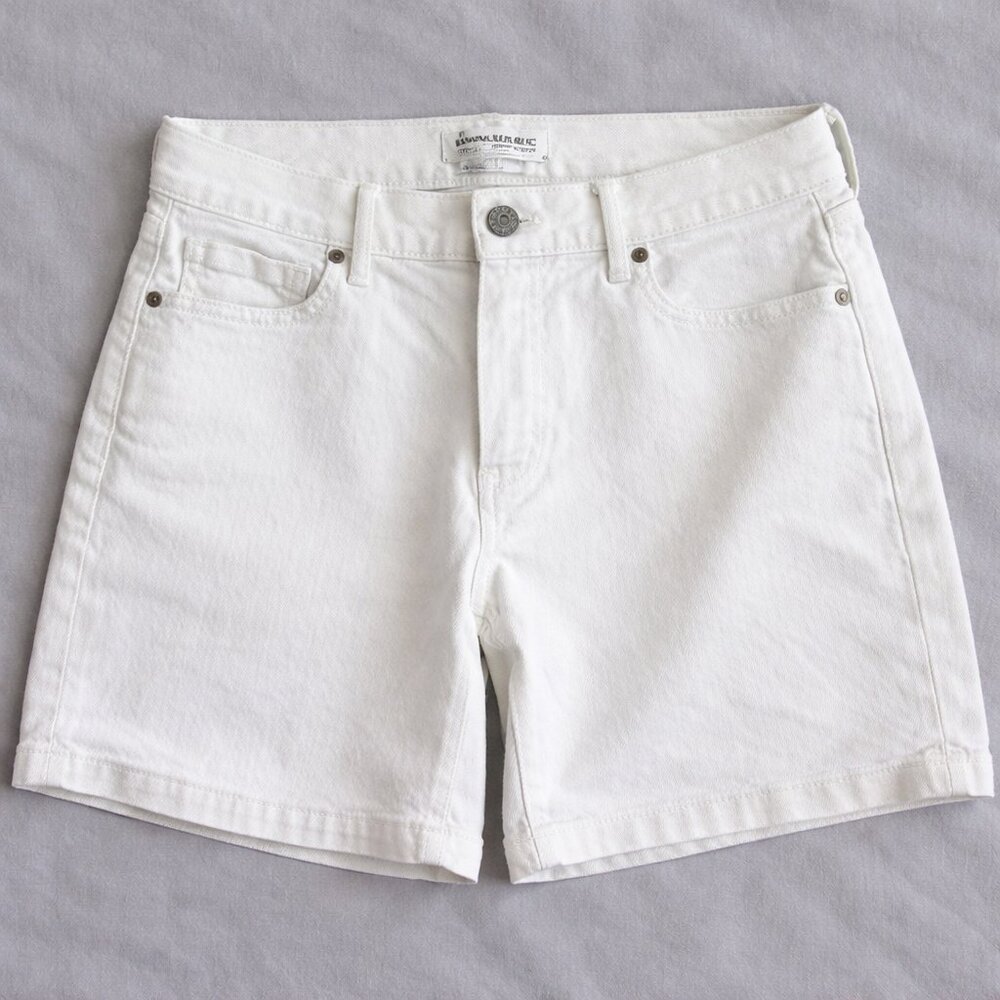 Banana Republic White, Roll Up Denim Shorts- 25
